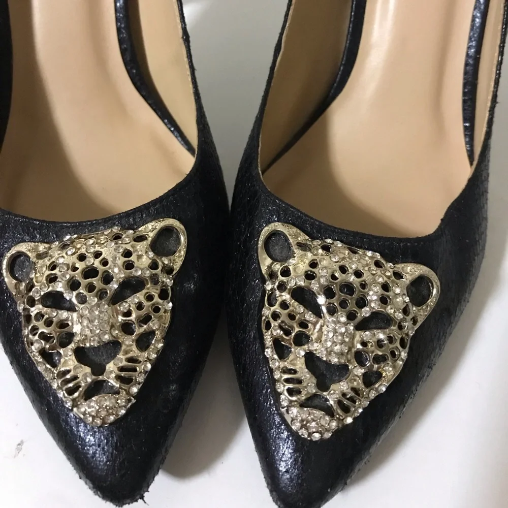Thalia Sodi Black and Gold Heels Size 6 - Picture 4 of 9